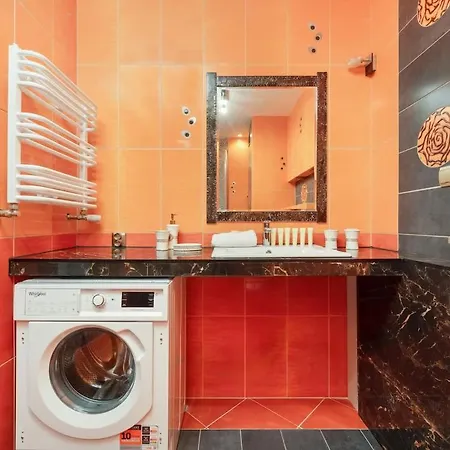 Spacious For 11 With 5 Bedrooms In By Renters Βρότσλαβ