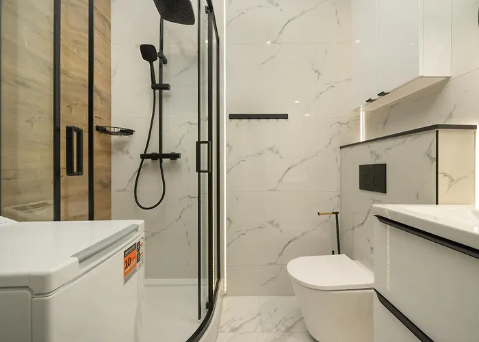 Spacious For 11 With 5 Bedrooms In By Renters *