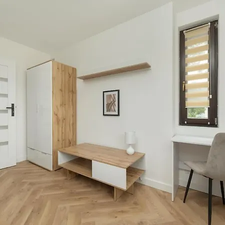 아파트 Spacious For 11 With 5 Bedrooms In By Renters 브로츠와프