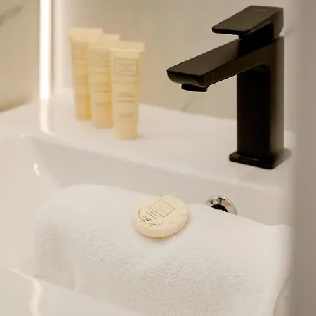 Apartment Spacious For 11 With 5 Bedrooms In By Renters *