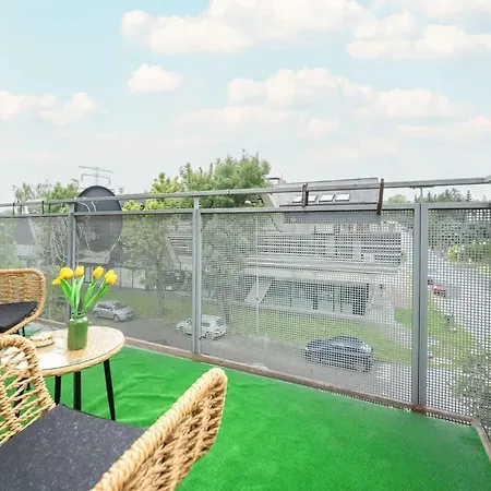 Spacious For 11 With 5 Bedrooms In By Renters *