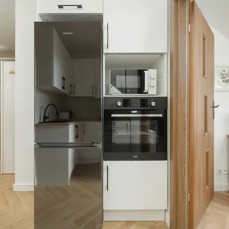 Lägenhet Spacious For 11 With 5 Bedrooms In By Renters