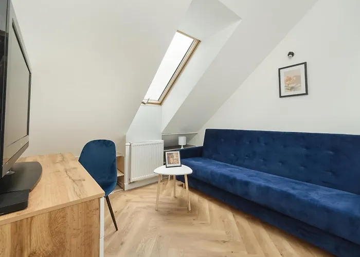 Spacious For 11 With 5 Bedrooms In By Renters *