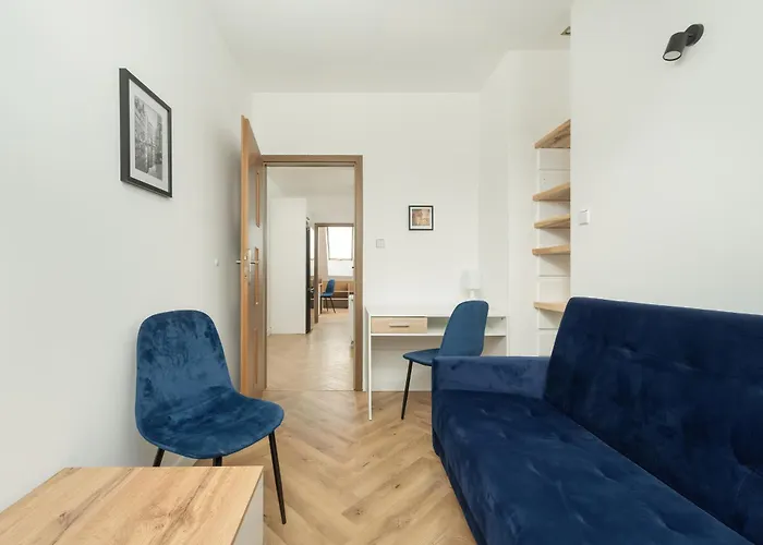 Appartamento Spacious For 11 With 5 Bedrooms In By Renters