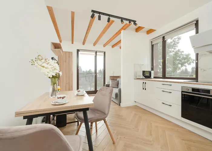 Spacious For 11 With 5 Bedrooms In By Renters