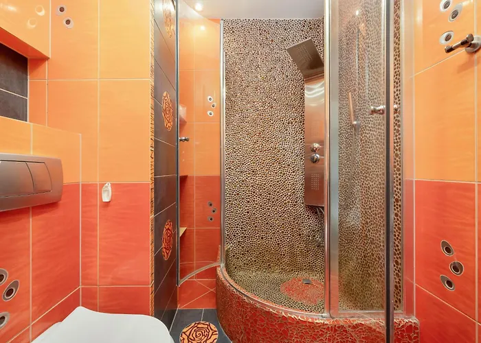 Apartment Spacious For 11 With 5 Bedrooms In By Renters *